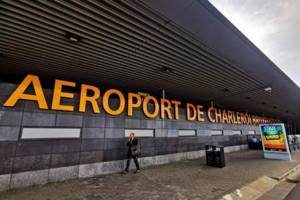 Charbonnel 4 Bruxelles-Charleroi-Airport Villa Eksteriør bilde
